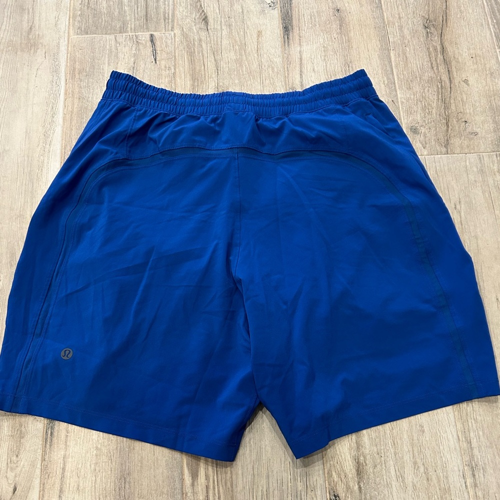 Mens Lululemon Pacebreaker shorts, Medium, Retail $68